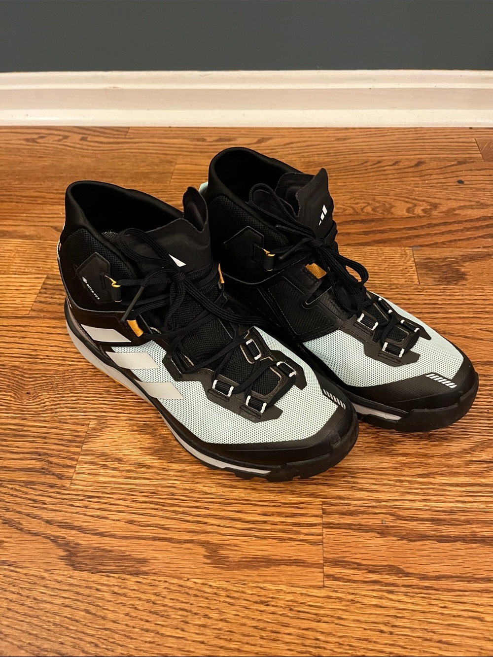 Adidas Terrex Skychaser Tech GORE-TEX 'Semi Flash Aqua' size 6
